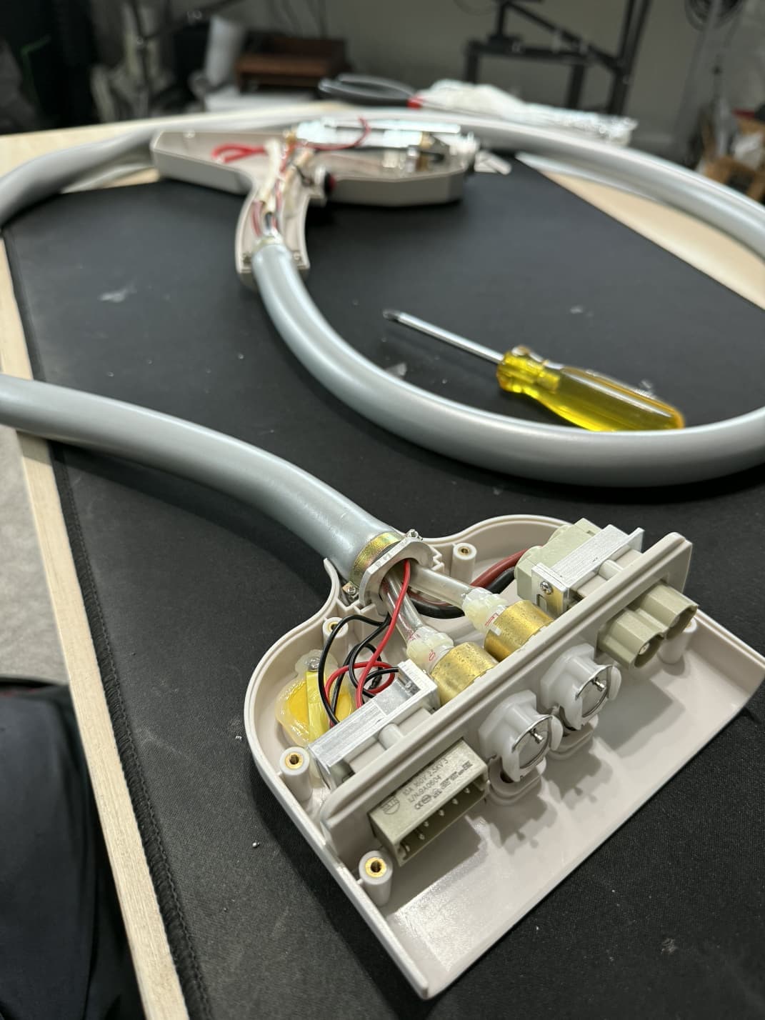 Er:YAG laser cooling system and coolant loop components – Houston laser repair