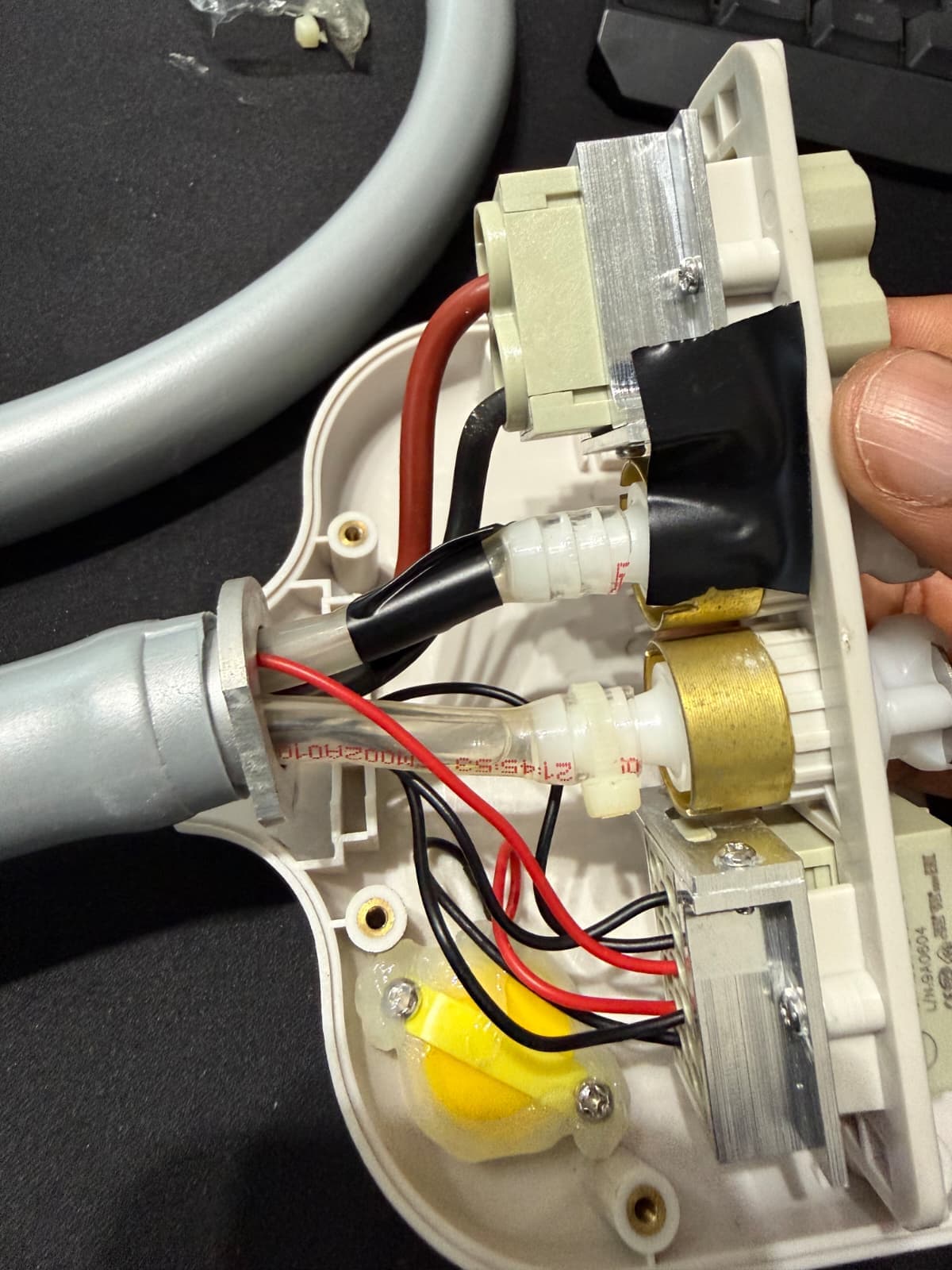 Er:YAG crystal rod and resonator alignment procedure – SGT Industries precision repair